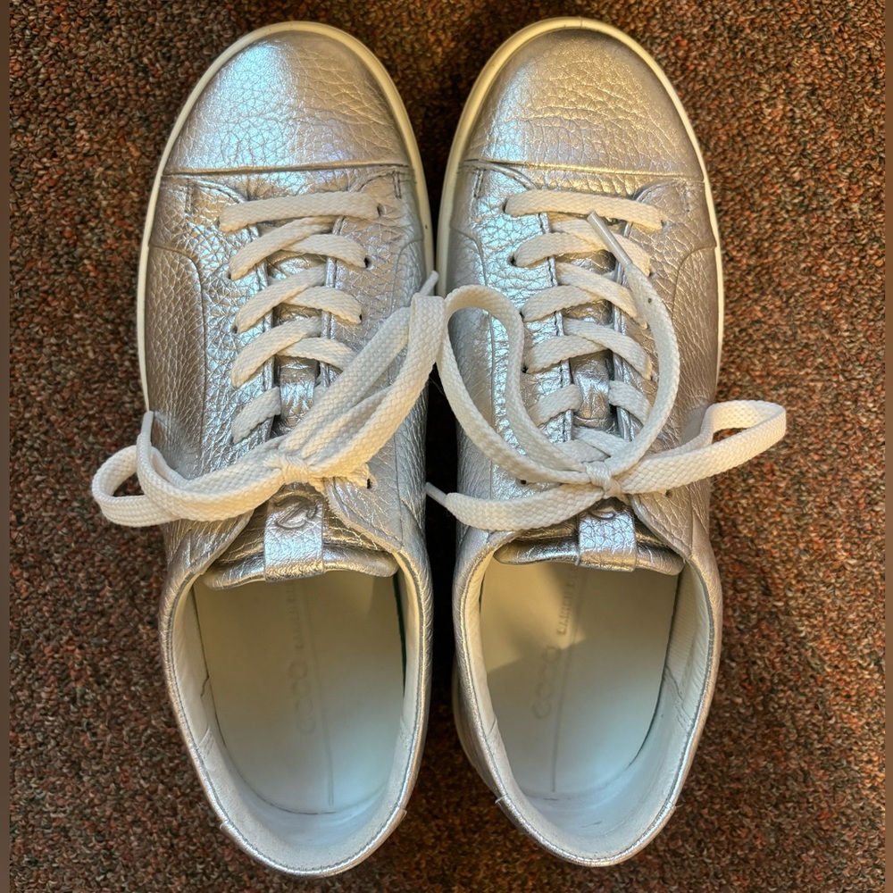 Brand new Ecco 37 silver WOMEN'S SOFT 7 MONO 2.0 SNEAKER